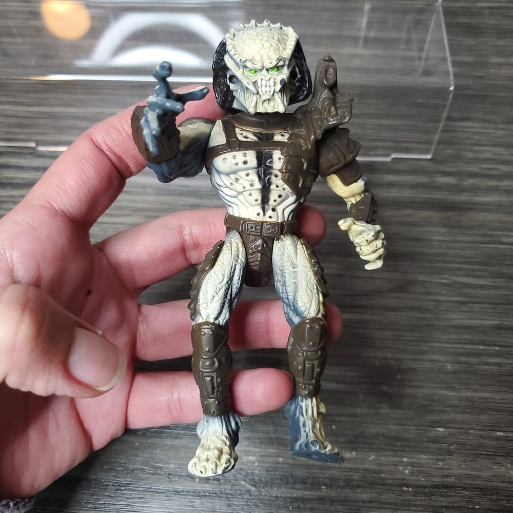 1993 Fox Kenner‎ PREDATOR RENEGADE Action Figure Vintage Aliens